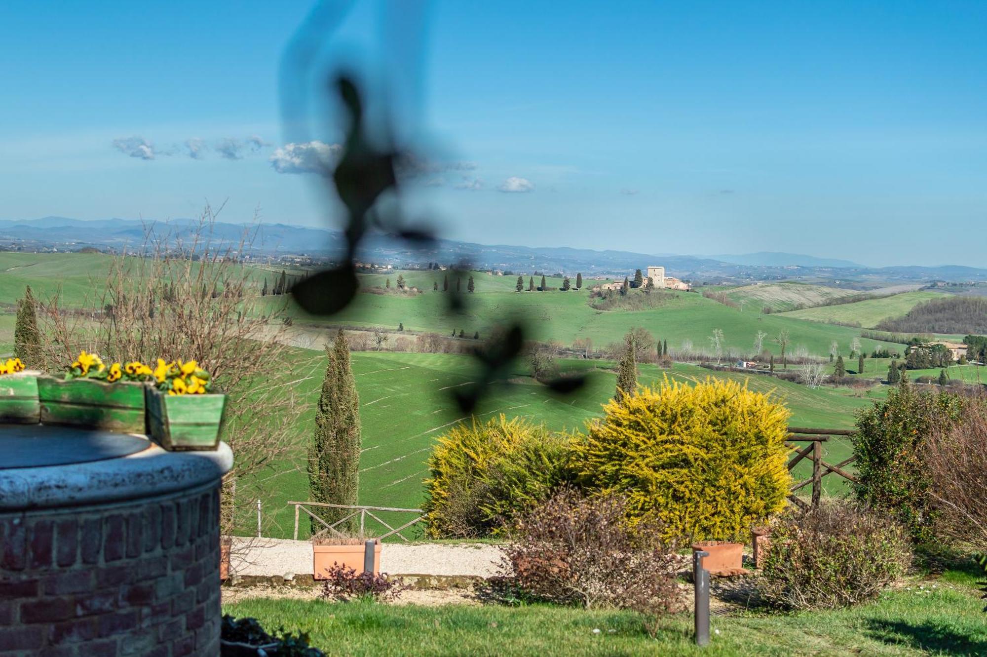 Sunflower Con Vista Su Siena Villa Corsano  Exterior photo